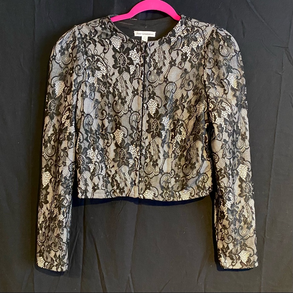 Free Generation Woman’s small lace cardigan sweater